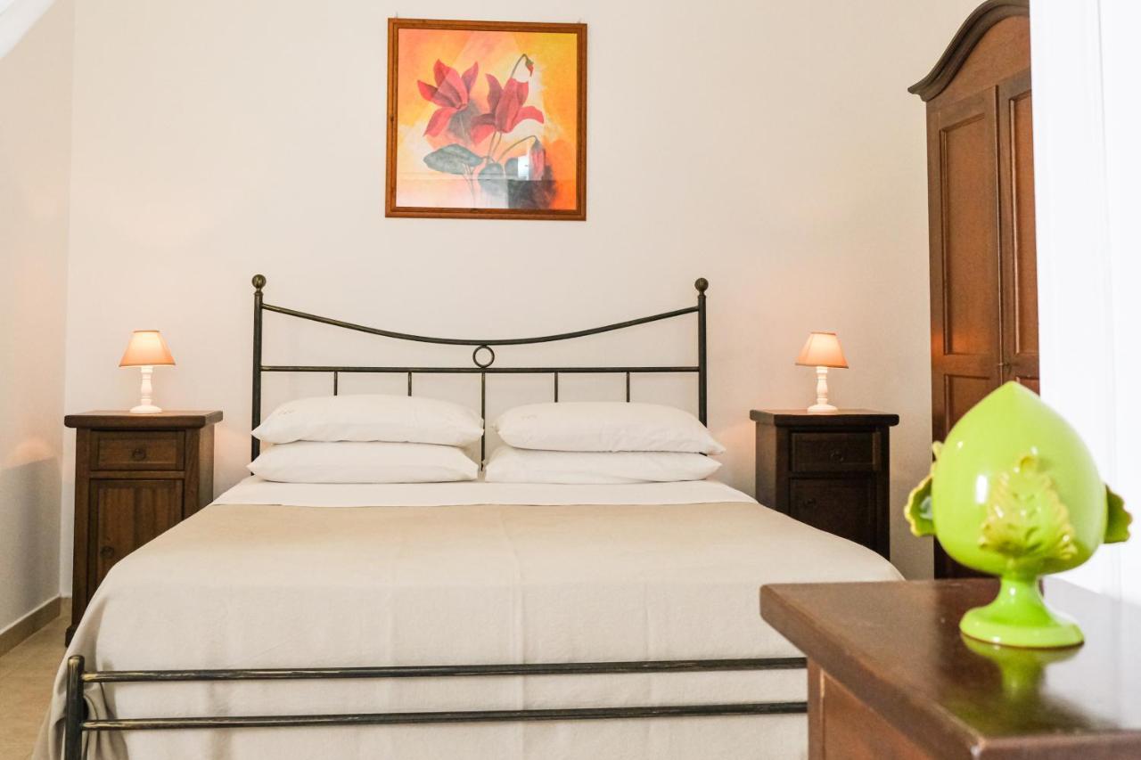Terra D'Otranto Bed & Breakfast Uggiano La Chiesa Luaran gambar