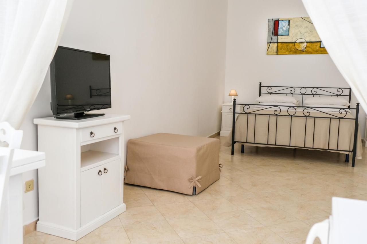 Terra D'Otranto Bed & Breakfast Uggiano La Chiesa Luaran gambar