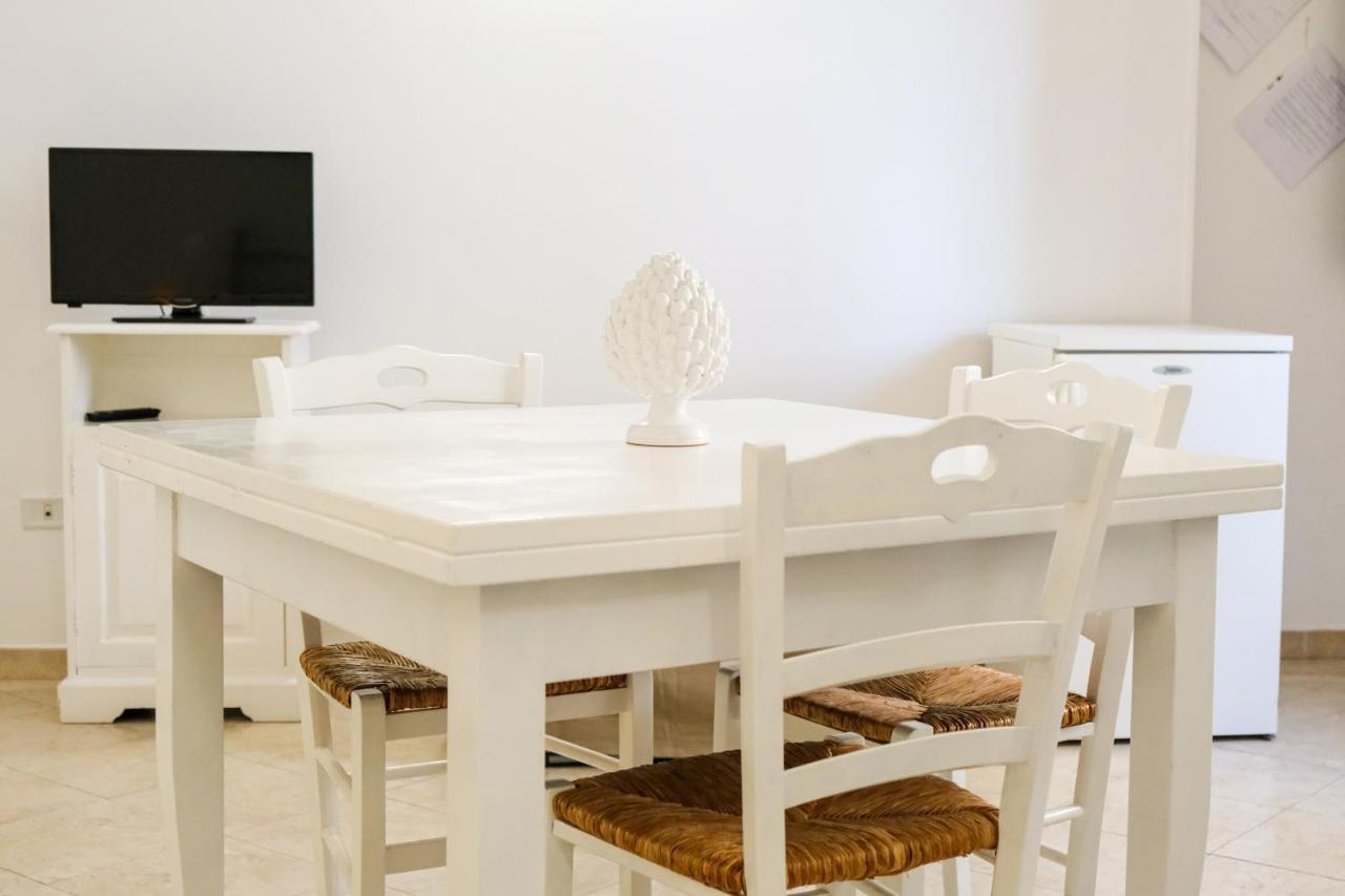 Terra D'Otranto Bed & Breakfast Uggiano La Chiesa Luaran gambar